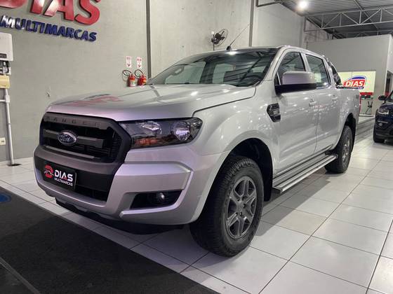 FORD RANGER 2.2 XLS 4X4 CD 16V DIESEL 4P AUTOMÁTICO FORD RANGER 2.2 XLS 4X4 CD 16V DIESEL 4P AUTOMÁTICO
